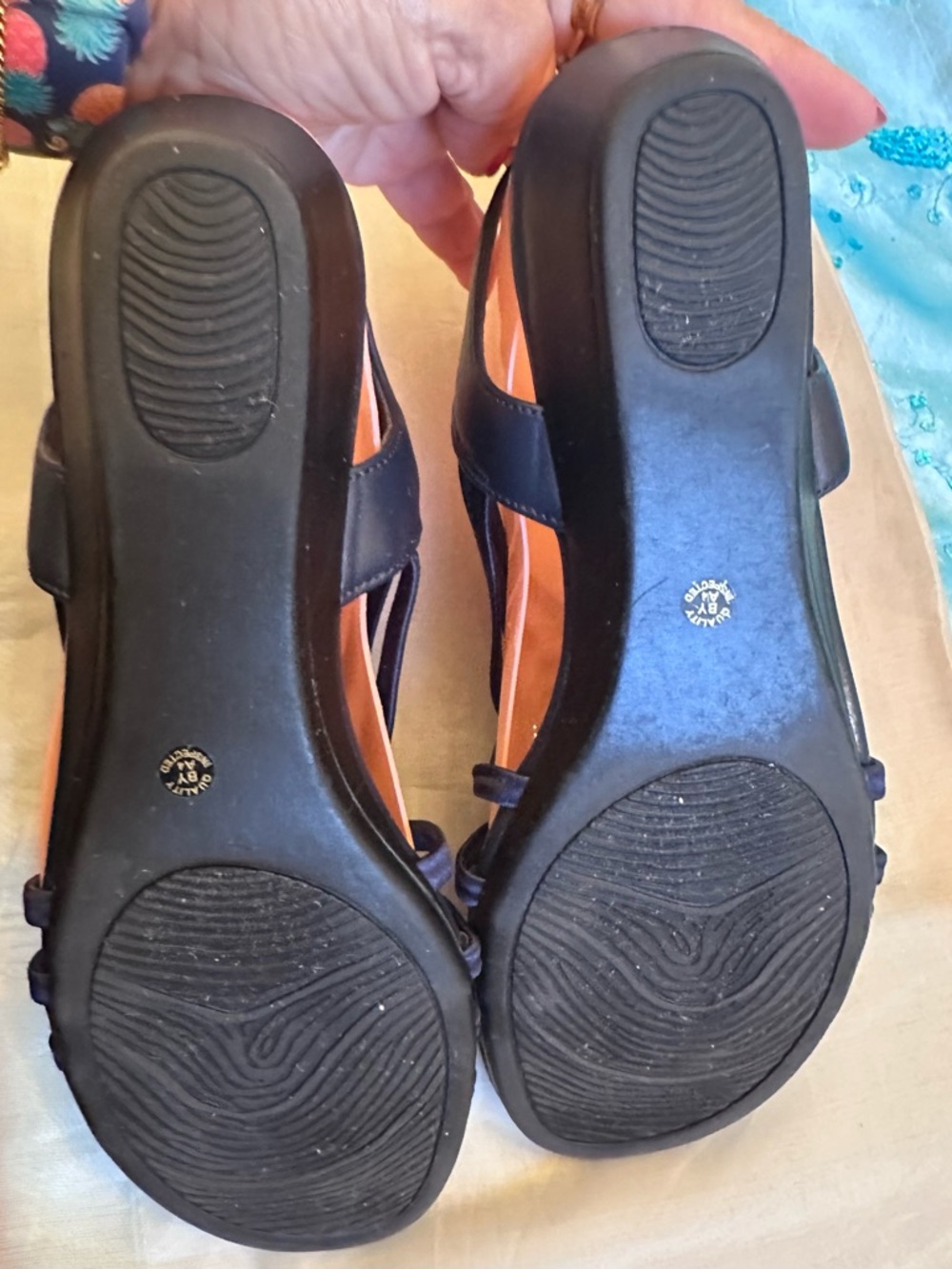 Women's navy blue Strappy Slide Sandals - Elegant Knot Accent - Picture 4 of 7